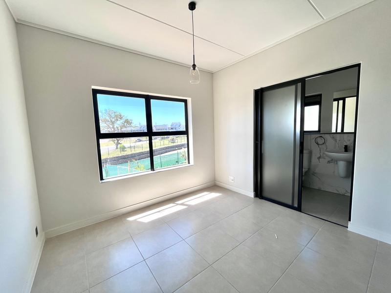 2 Bedroom Property for Sale in The Huntsman Western Cape